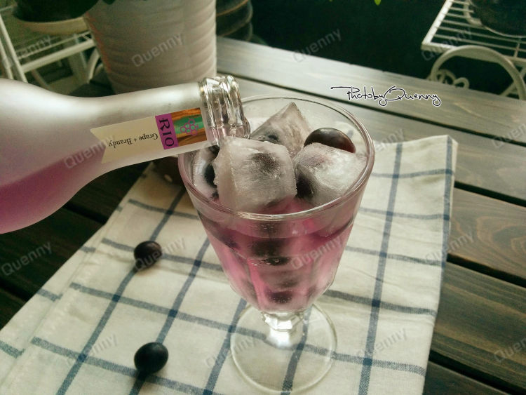 鸡尾酒葡萄冰饮步骤7