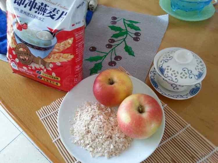黄豆燕麦苹果浆步骤2