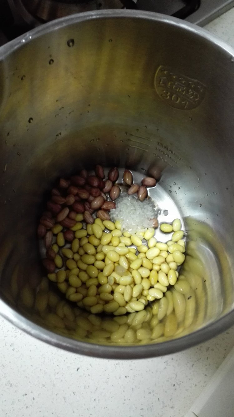 大米花生豆浆步骤3