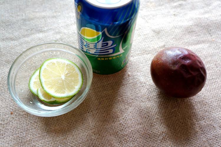 百香果青柠饮步骤1