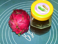 红心火龙果蜜饮步骤1
