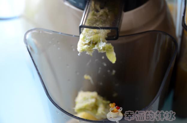 【儿童美食】芒果雪梨步骤7