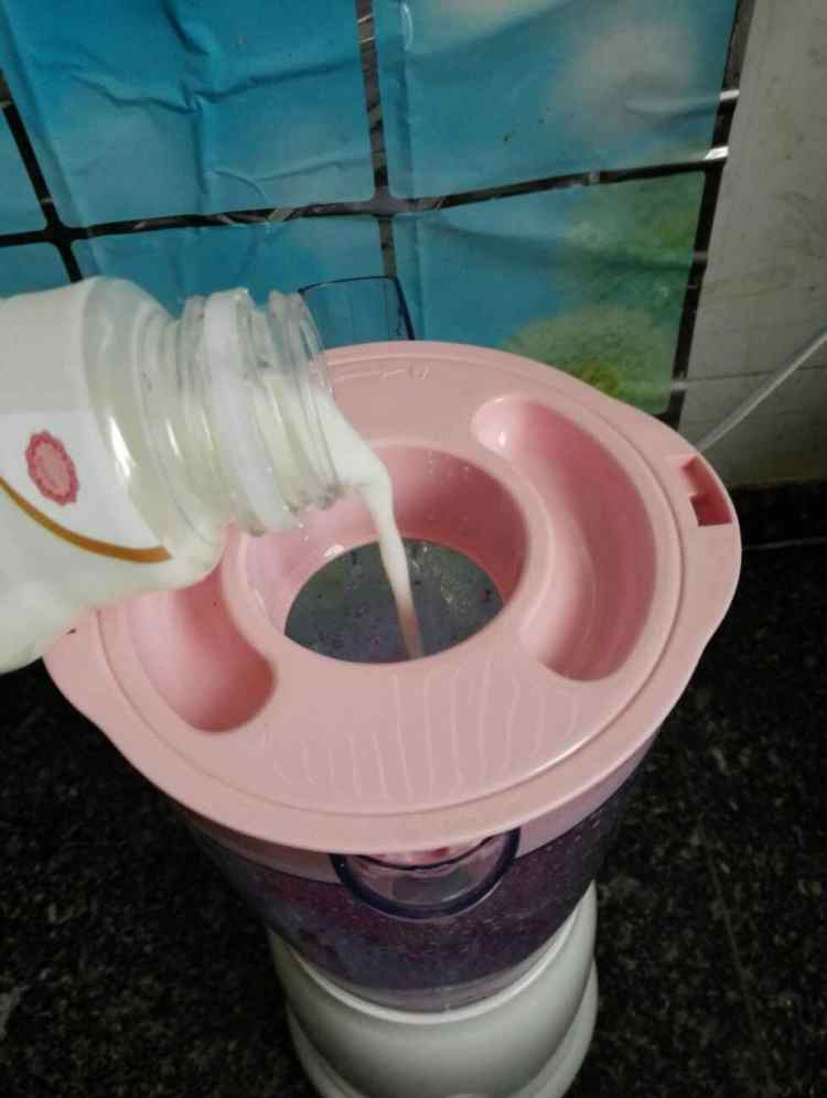 营养紫薯奶昔步骤6