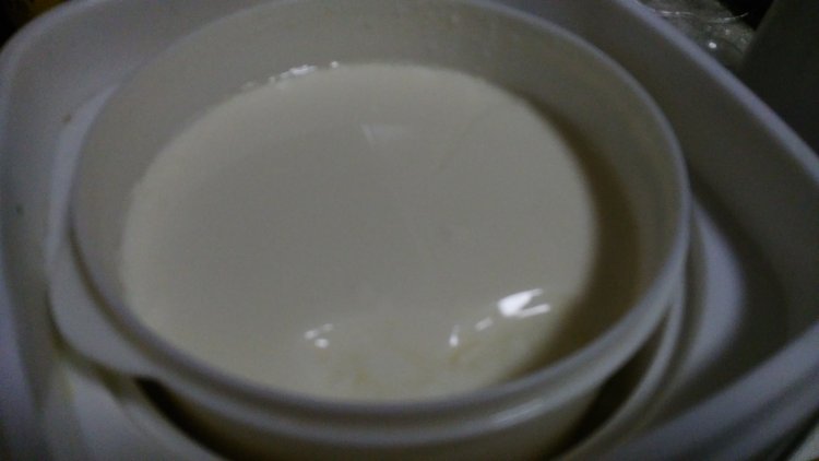 甜酒香蕉奶昔步骤2