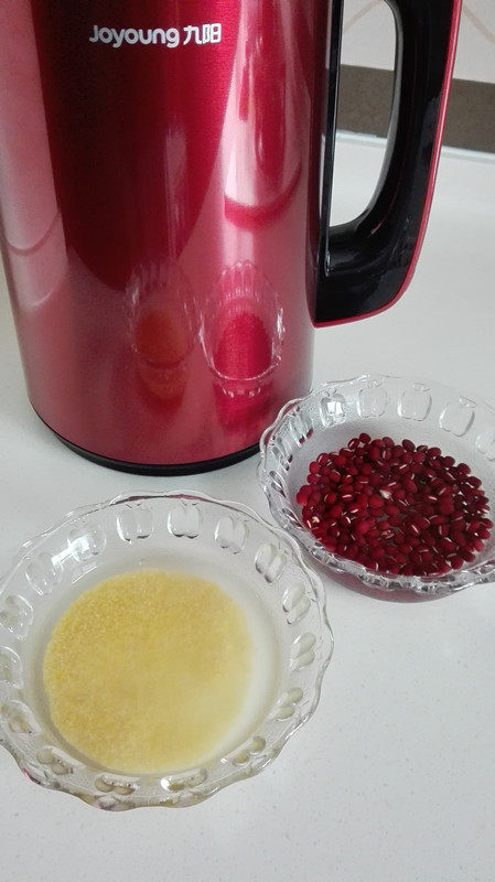 红豆小米豆浆步骤2
