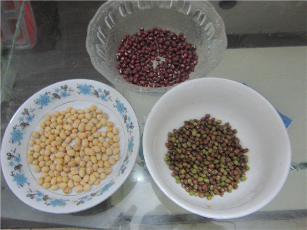 红豆绿豆豆浆步骤1