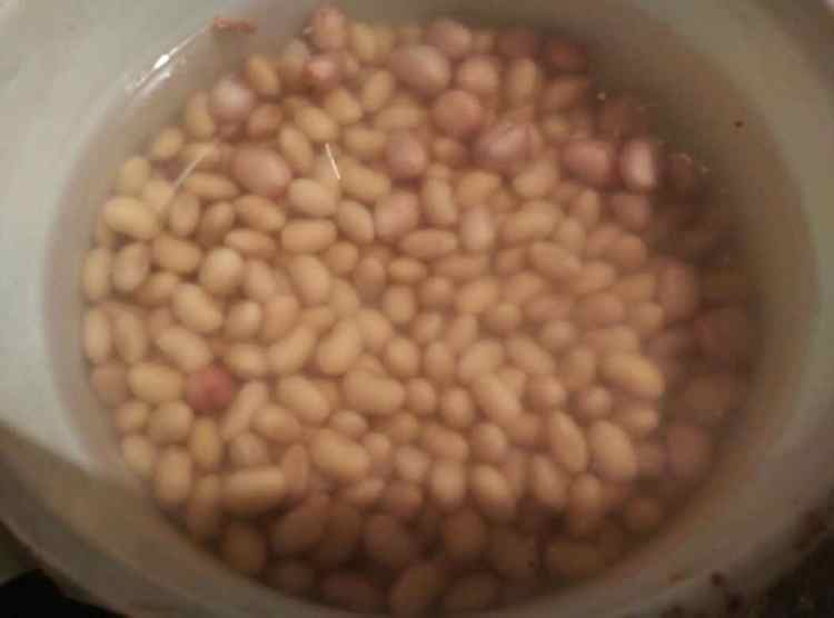 黄豆花生豆浆步骤1