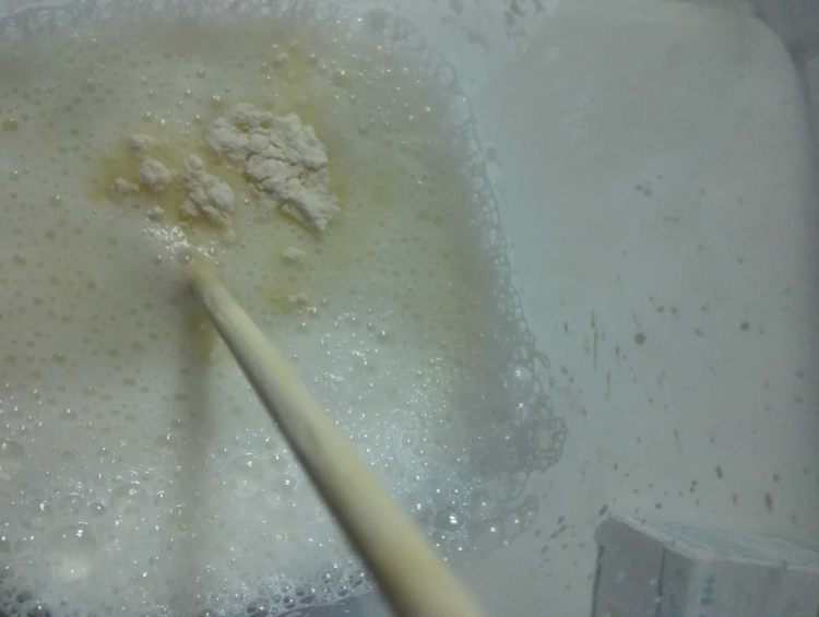 自制健康酸奶步骤3