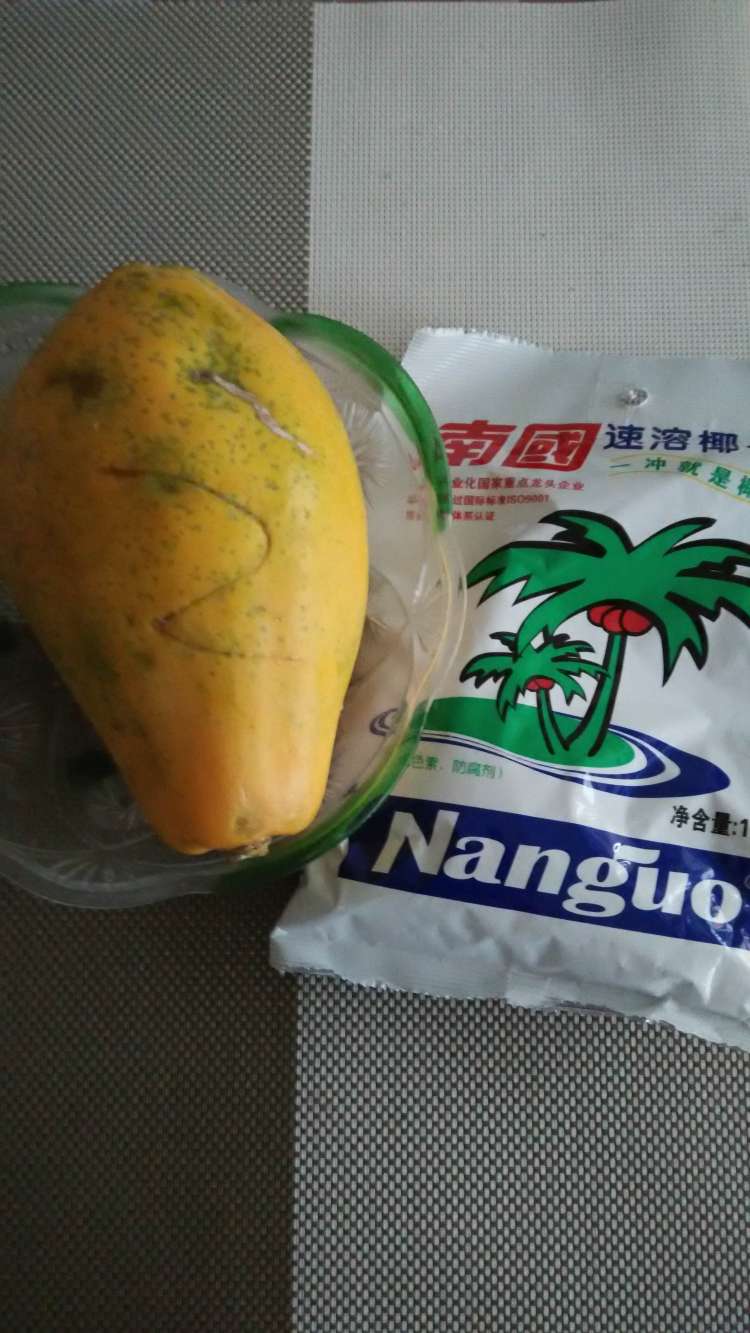 木瓜椰香奶昔步骤1