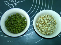 青豆薏米浆步骤1