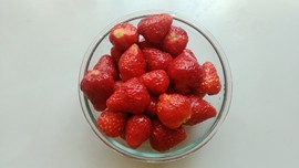 草莓冰淇淋步骤2