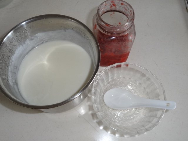 草莓酸奶步骤7