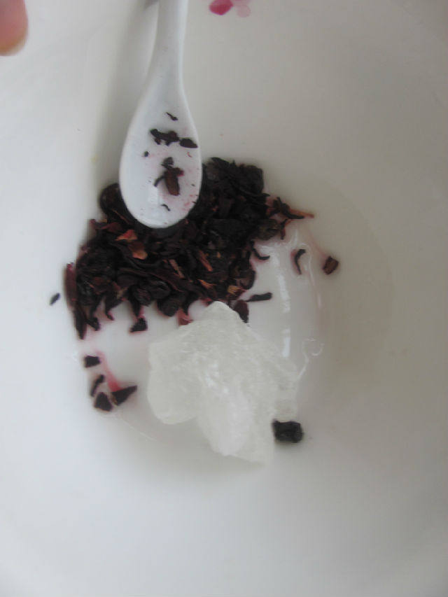 朗姆花茶果冻步骤3