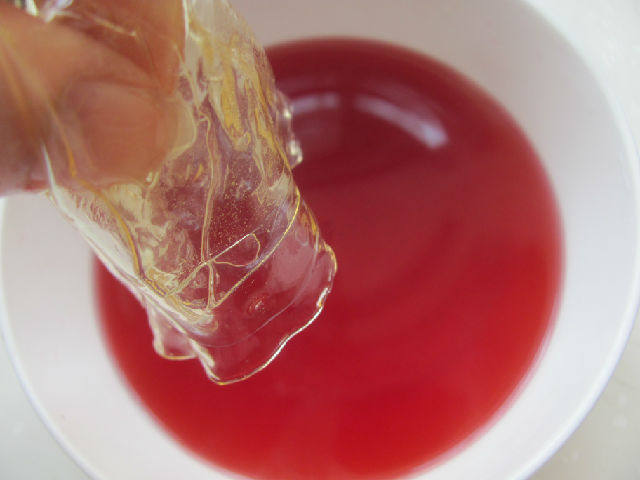 朗姆花茶果冻步骤6