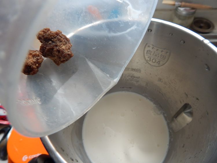 红糖姜奶茶步骤5