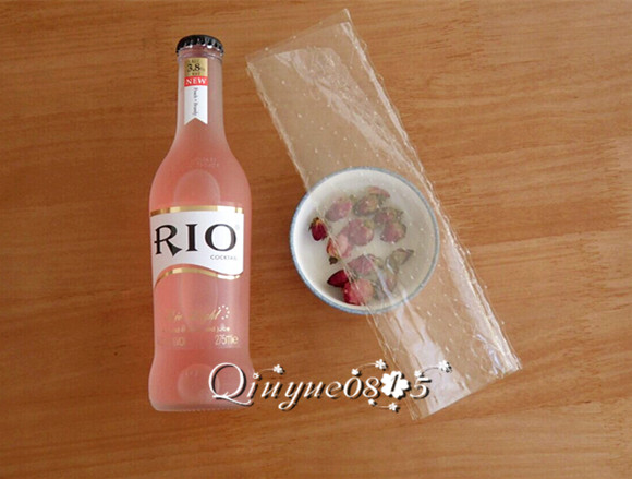 水蜜桃味果冻鸡尾酒步骤1
