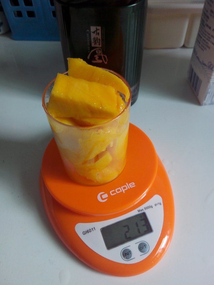 芒果慕斯杯步骤2