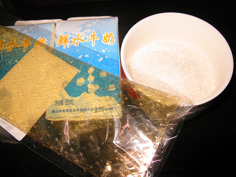 牛奶果冻步骤1