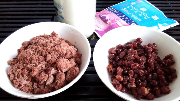 酸奶红豆冰棍步骤1