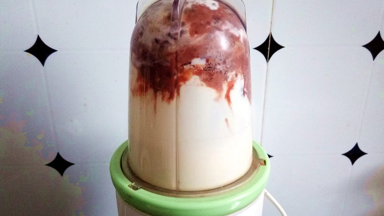 酸奶红豆冰棍步骤4