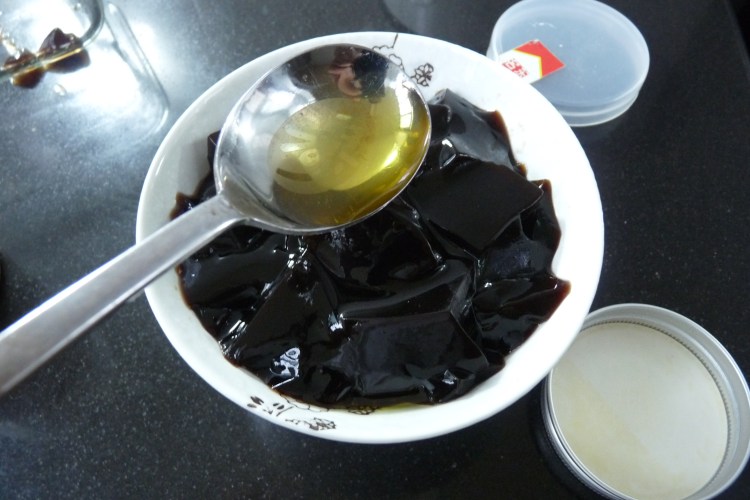 桂花蜂蜜龟苓膏步骤9