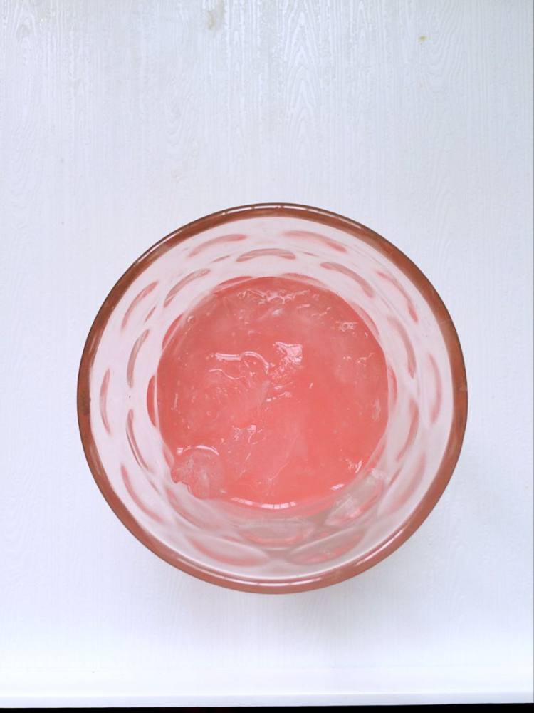 水蜜桃鸡尾酒冰沙步骤4