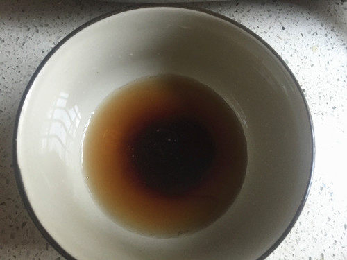 冰镇杨梅鸡尾酒步骤1