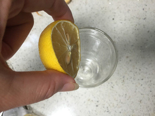 百香果鸡尾酒步骤2