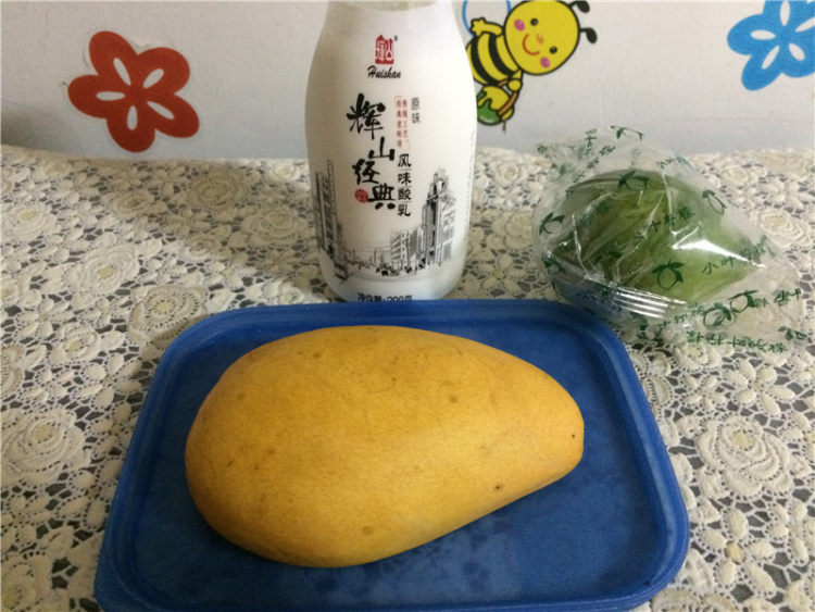 芒果思慕雪步骤1