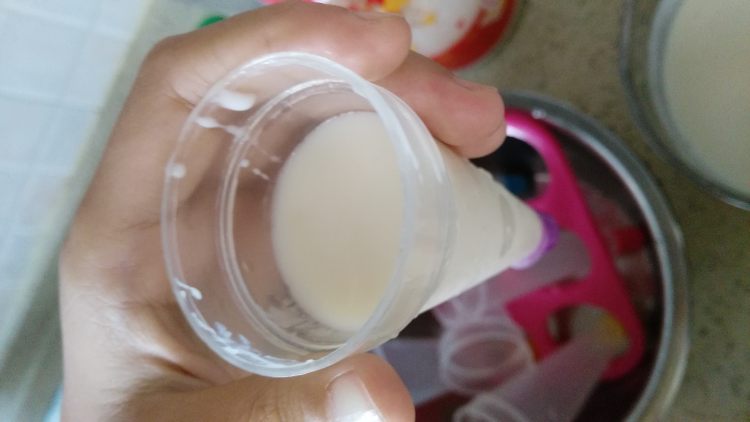 酸奶冰棍步骤4