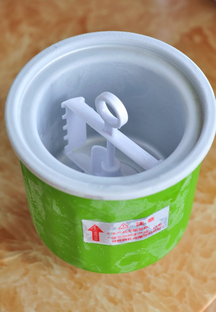 葡萄干奶香冰淇淋#妙步骤8