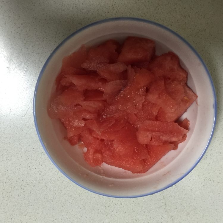 西瓜酸奶冰棒#新鲜从步骤2