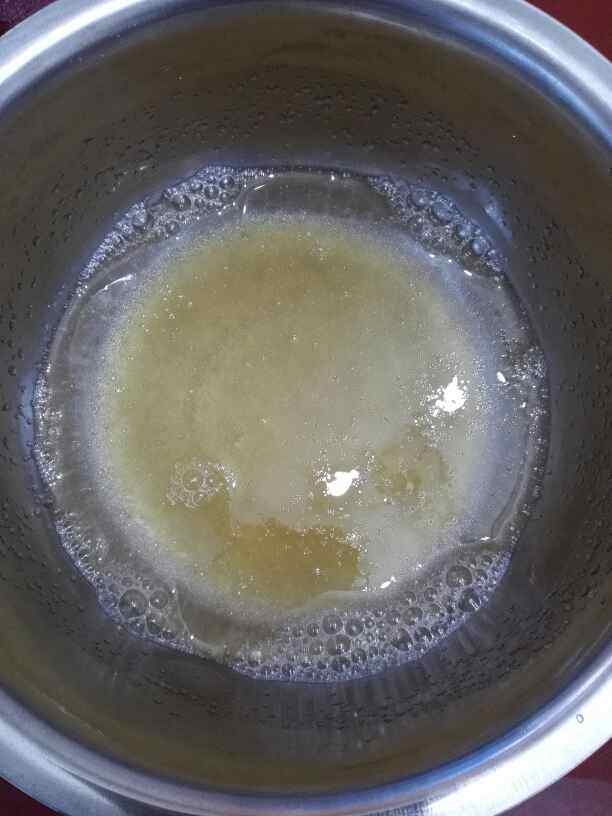 抹茶白巧克力慕斯杯步骤2