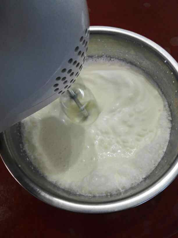 抹茶白巧克力慕斯杯步骤5
