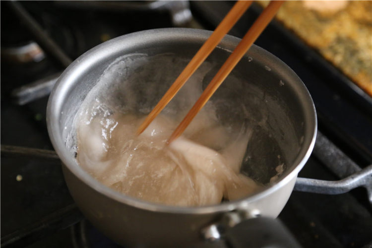 藕粉红豆奶沙冰步骤5