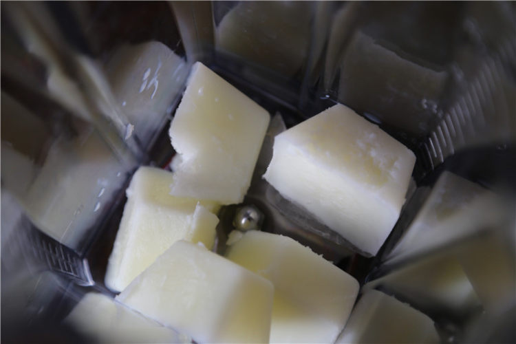 藕粉红豆奶沙冰步骤8