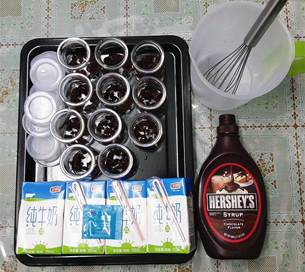 巧克力蔓越莓酸奶步骤1