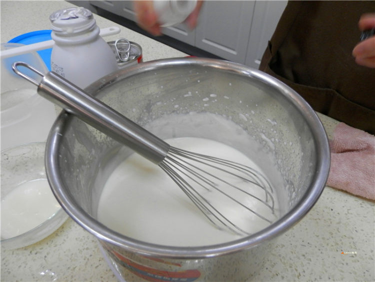 [手工美食]香草冰淇淋步骤4