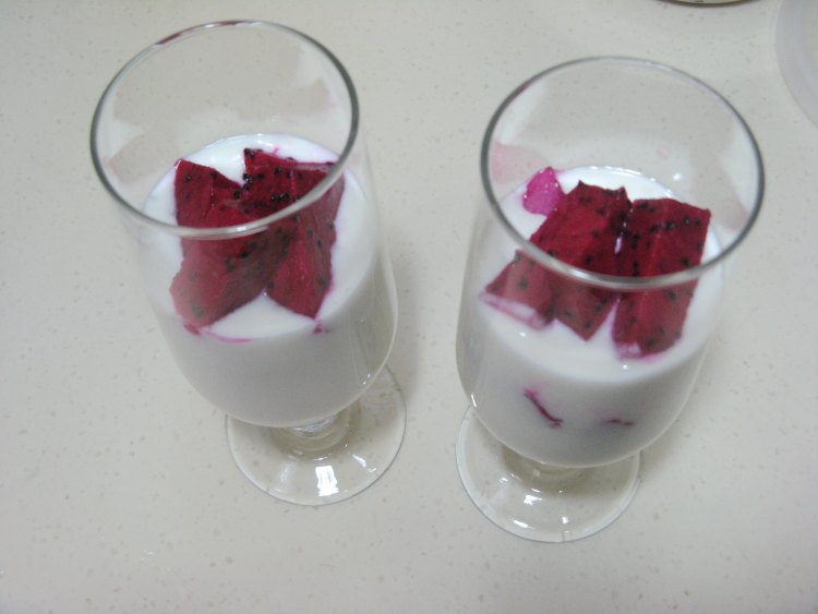 火龙果酸奶杯步骤7