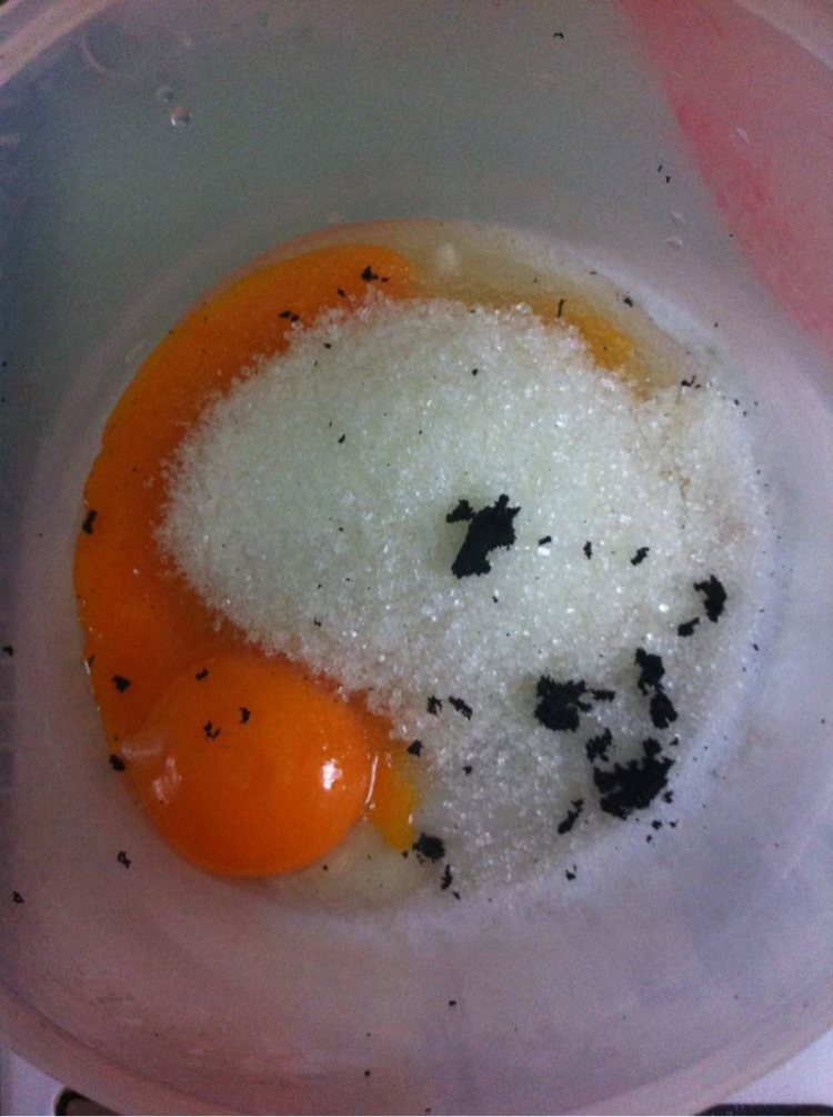 香草巴菲冰激凌步骤1