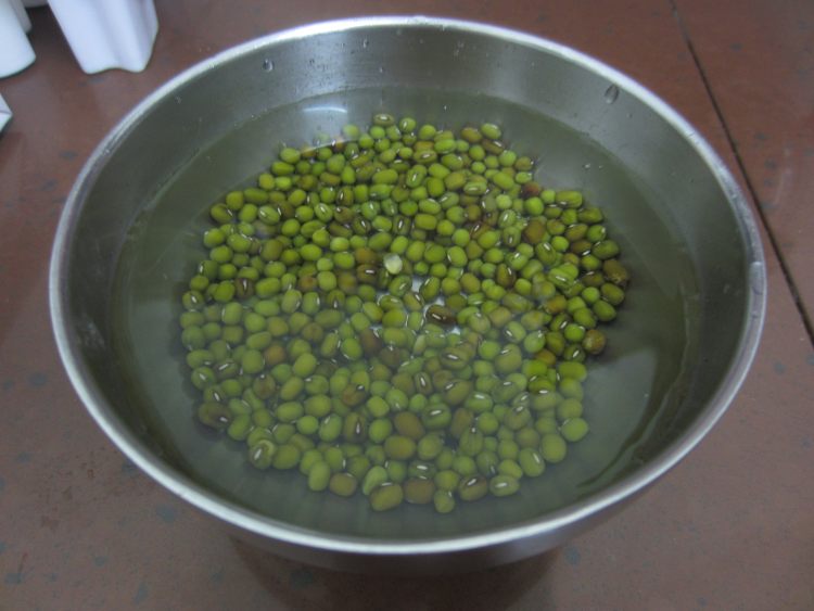 绿豆牛奶冰棍步骤2