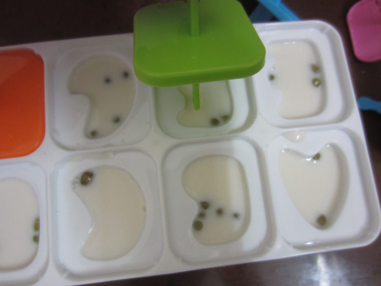 绿豆牛奶冰棍步骤10