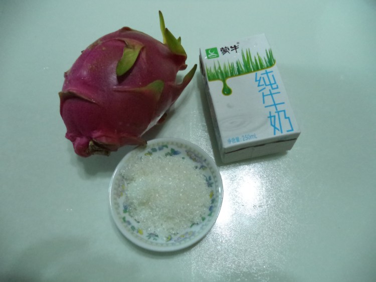 火龙果牛奶冰步骤1