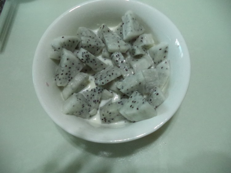 火龙果牛奶冰步骤4