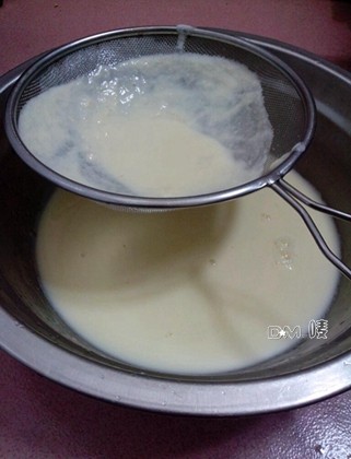 椰香蛋奶雪球步骤5