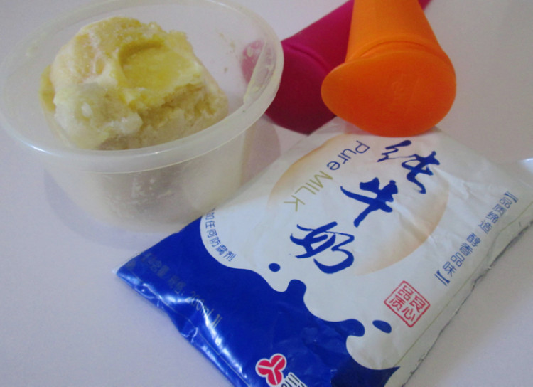 榴莲牛奶冰棒步骤1