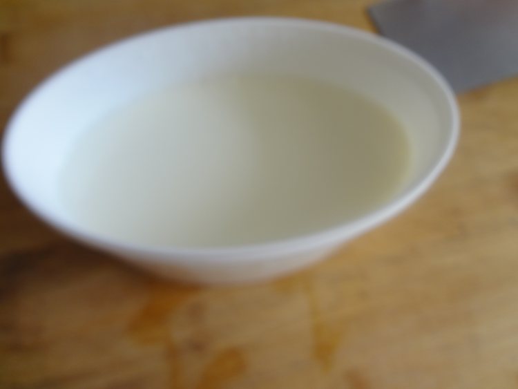 酸奶雪糕步骤1