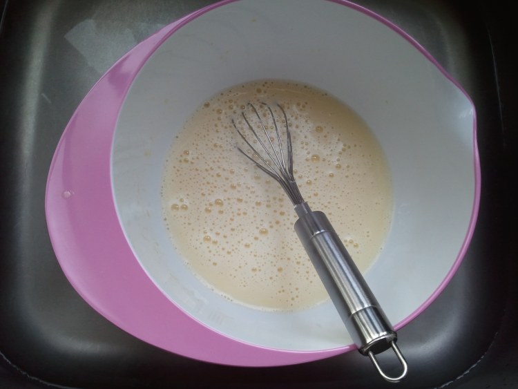 香草味杨梅酱冰淇淋步骤9