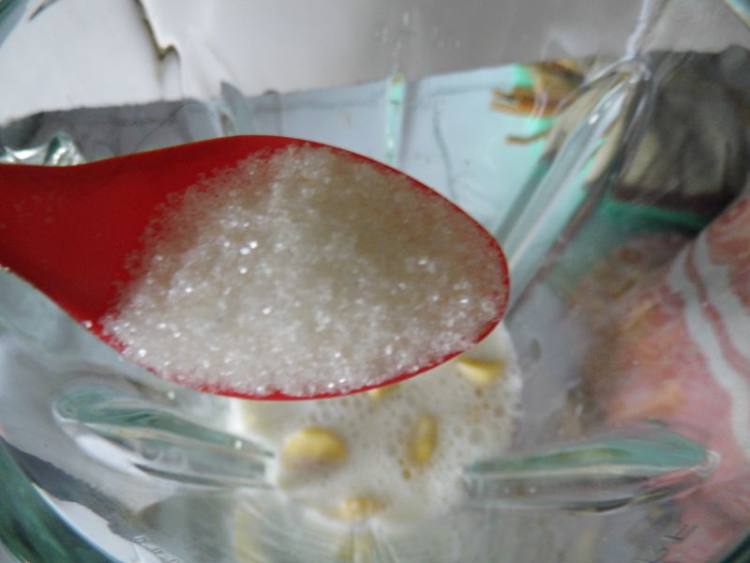 香蕉酸奶雪糕步骤4