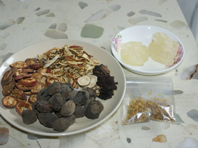 美味酸梅汤步骤1